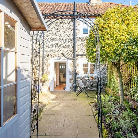 7 Albert Street Holt  Luaran gambar